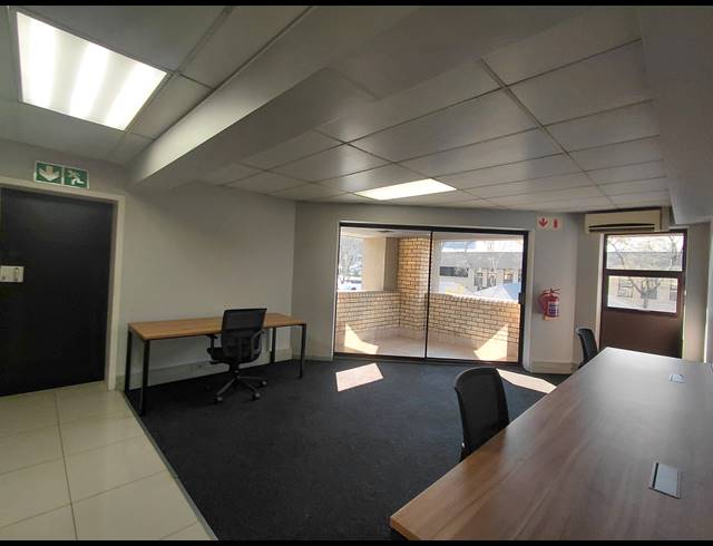 235M² OFFICE TO LET IN HURLINGHAM